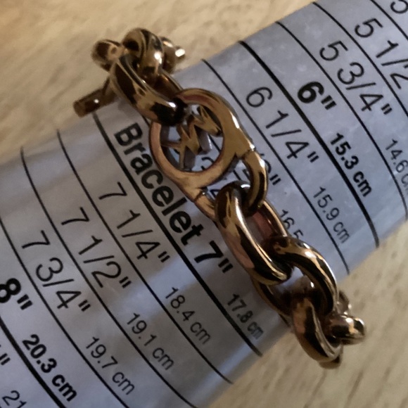 Michael Kors Logo Rose Gold-tone Heavy Chain Link Toggle Clasp Bracelet - Picture 6 of 8